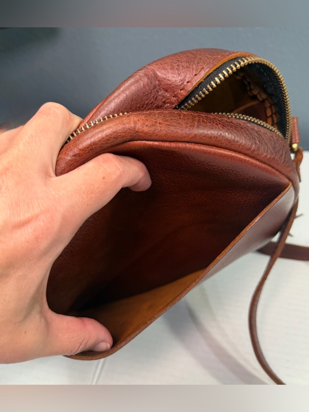 Portland Leather Large Circle Crossbody Bag, Nutmeg, Adjustable Strap - Picture 12 of 14